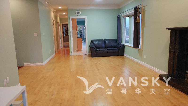 230318154352_c Living room 2.jpg